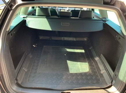 Volkswagen - Passat