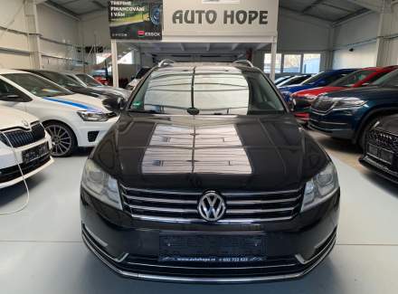 Volkswagen - Passat