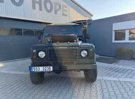 Land Rover - Defender