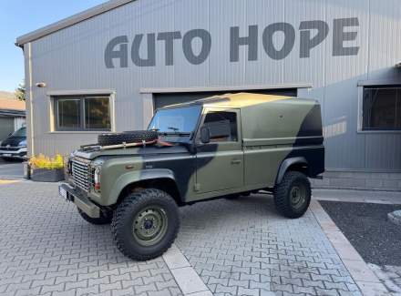 Land Rover - Defender