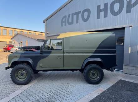 Land Rover - Defender