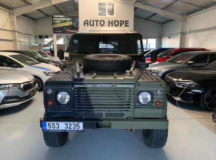 Land Rover - Defender