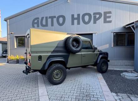 Land Rover - Defender