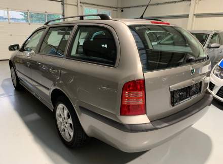 Škoda - Octavia