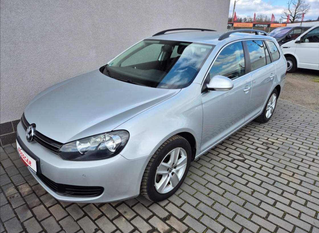 Volkswagen - Golf