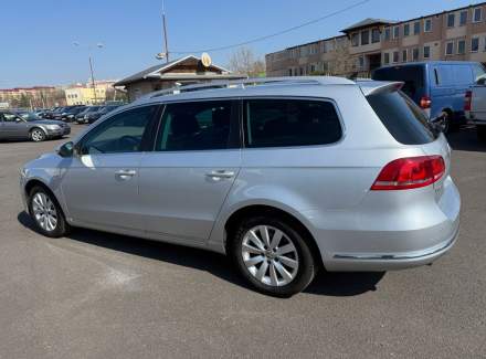 Volkswagen - Passat