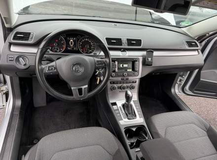 Volkswagen - Passat