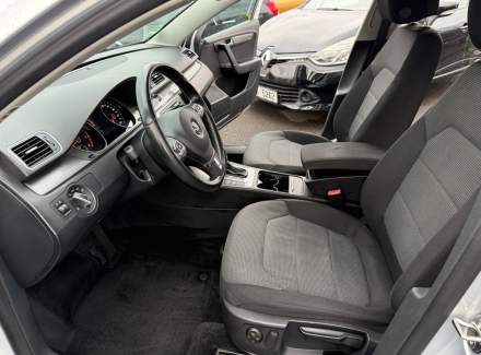 Volkswagen - Passat