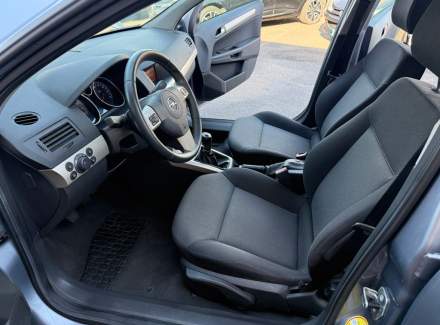 Opel - Astra