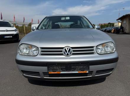 Volkswagen - Golf
