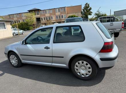 Volkswagen - Golf