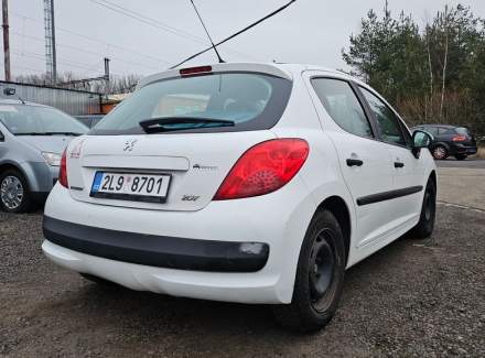 Peugeot - 207
