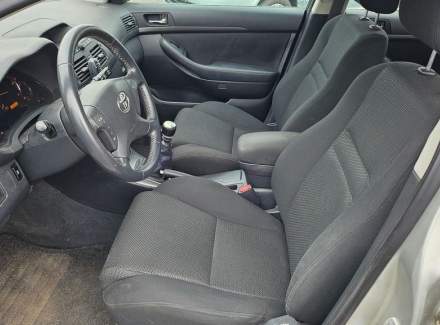 Toyota - Avensis