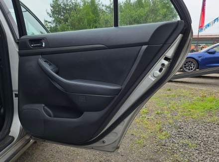 Toyota - Avensis