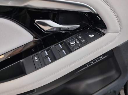 Land Rover - Range Rover Evoque