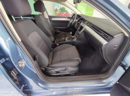 Volkswagen - Passat