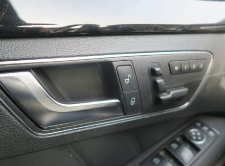 Mercedes-Benz - E-class