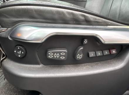 Land Rover - Range Rover