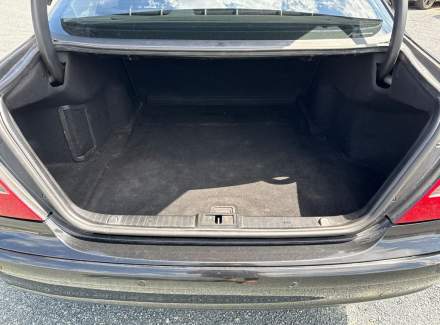 Mercedes-Benz - E-class