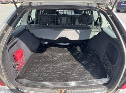 Mercedes-Benz - C-class