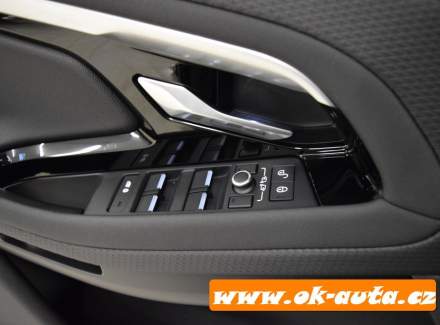 Land Rover - Range Rover Evoque