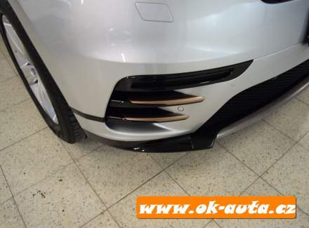 Land Rover - Range Rover Velar