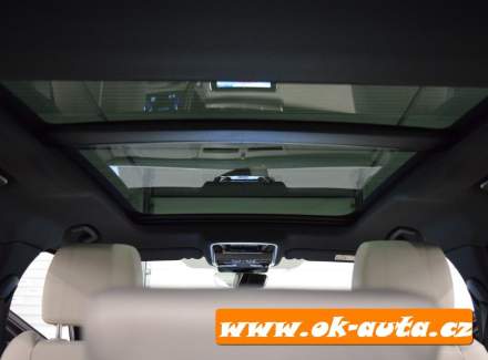 Land Rover - Range Rover Velar