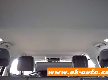 Land Rover - Range Rover Velar