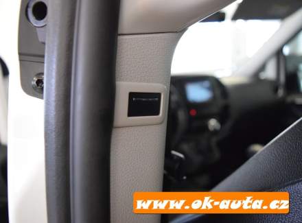 Mercedes-Benz - Vito