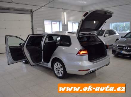 Volkswagen - Golf