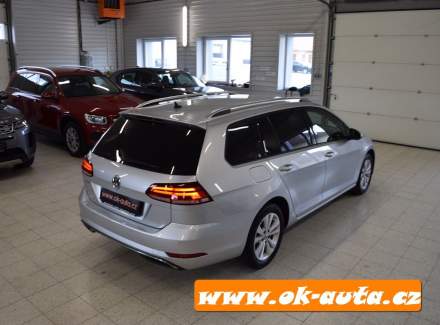 Volkswagen - Golf