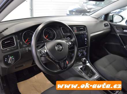 Volkswagen - Golf