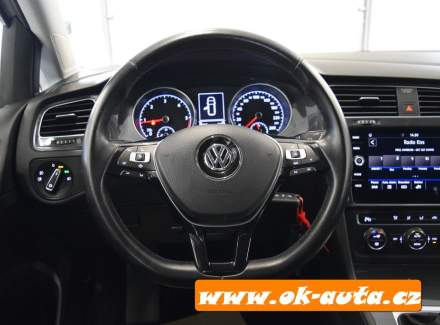 Volkswagen - Golf