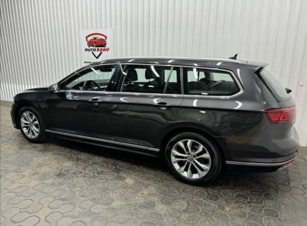 Volkswagen - Passat