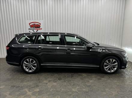 Volkswagen - Passat
