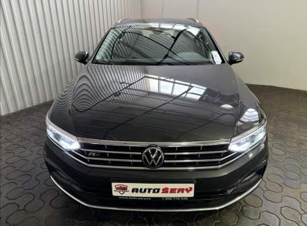 Volkswagen - Passat