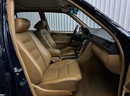 Mercedes-Benz - E-class