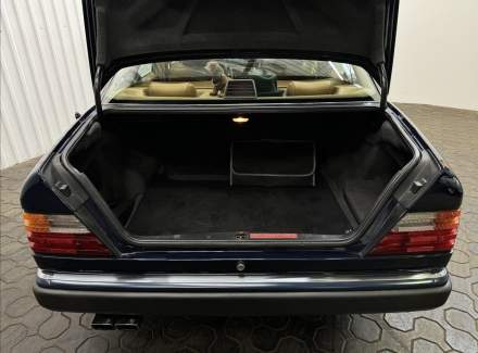 Mercedes-Benz - E-class