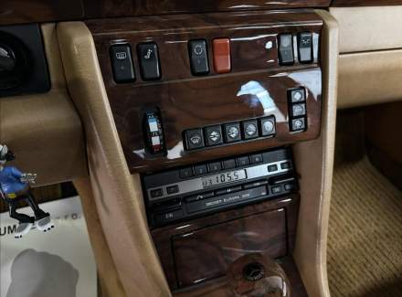 Mercedes-Benz - E-class