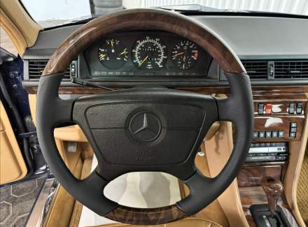 Mercedes-Benz - E-class