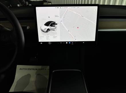 Tesla - Model Y