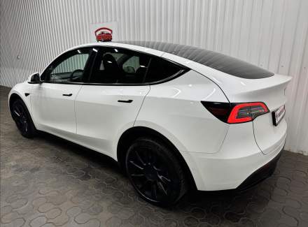 Tesla - Model Y