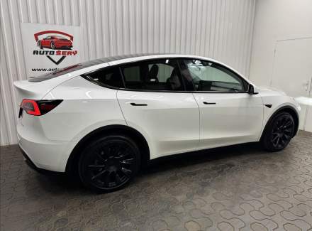 Tesla - Model Y