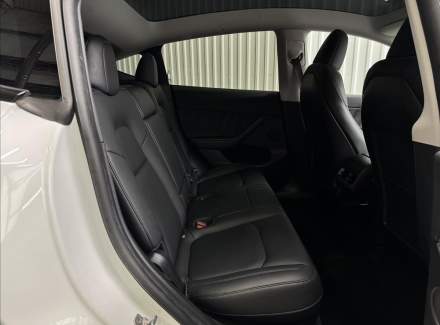 Tesla - Model Y