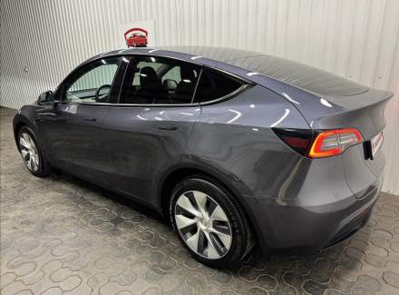 Tesla - Model Y