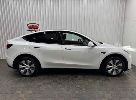 Tesla - Model Y