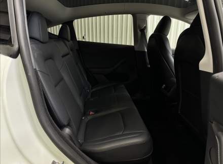 Tesla - Model Y