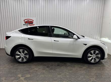 Tesla - Model Y