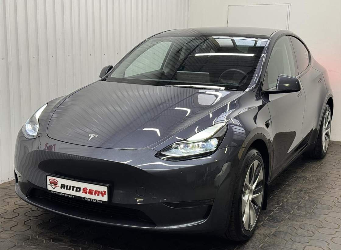 Tesla - Model Y