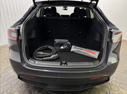 Tesla - Model Y
